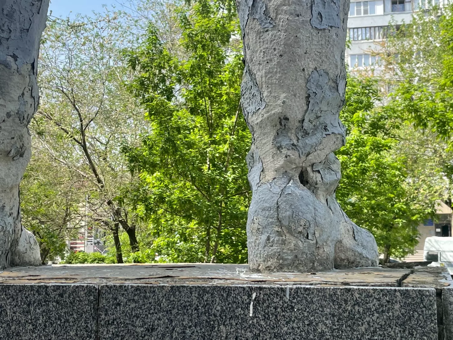 Памятник Куйбышеву разрушается в Волгограде