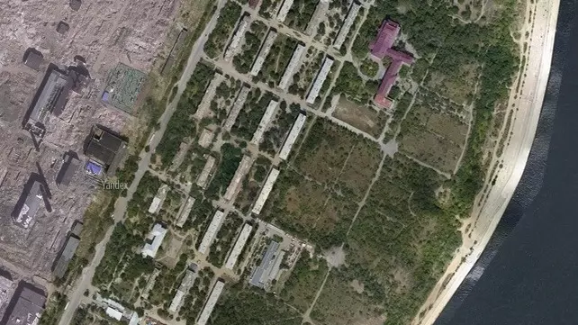 Вид на парк в Тракторозаводском районе на карте и со спутника